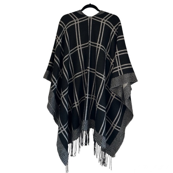Marc New York (Andrew Marc) | Black, Grey/White Plaid Wrap / Shrug | One Size - Picture 3 of 14